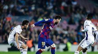 队对阵的中 队对阵的中